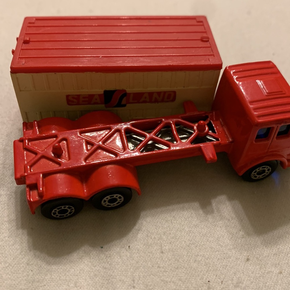 1976 Matchbox Mercedes Container Truck #42 England Superfast  (Mint) - Picture 11 of 11
